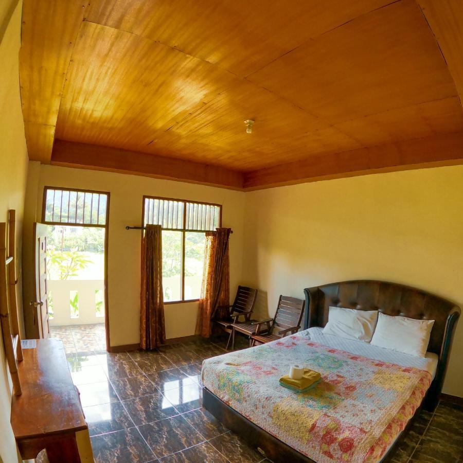 Pias Poppies Hotel Rantepao Quarto foto
